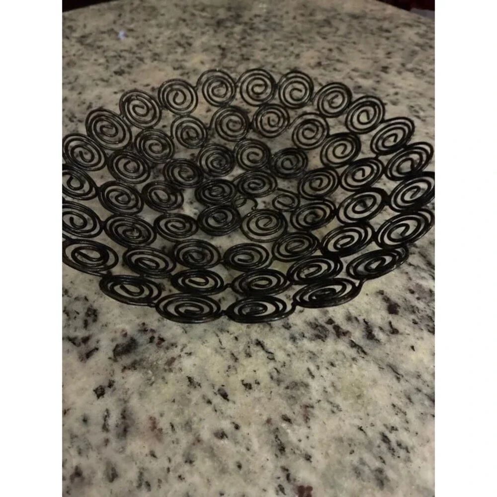 Whimsical circular bowl